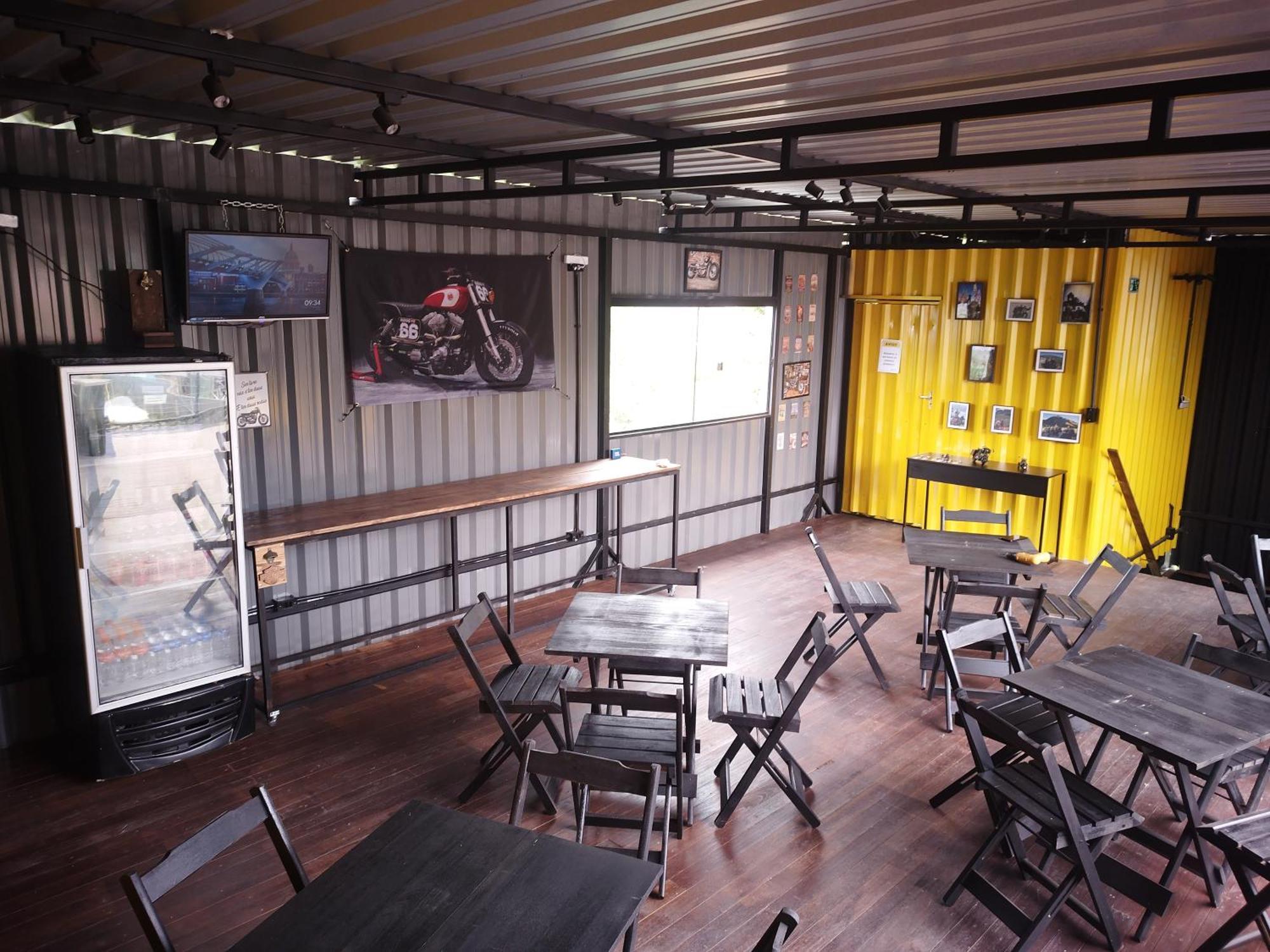 Moto Inn Урубиси Екстериор снимка