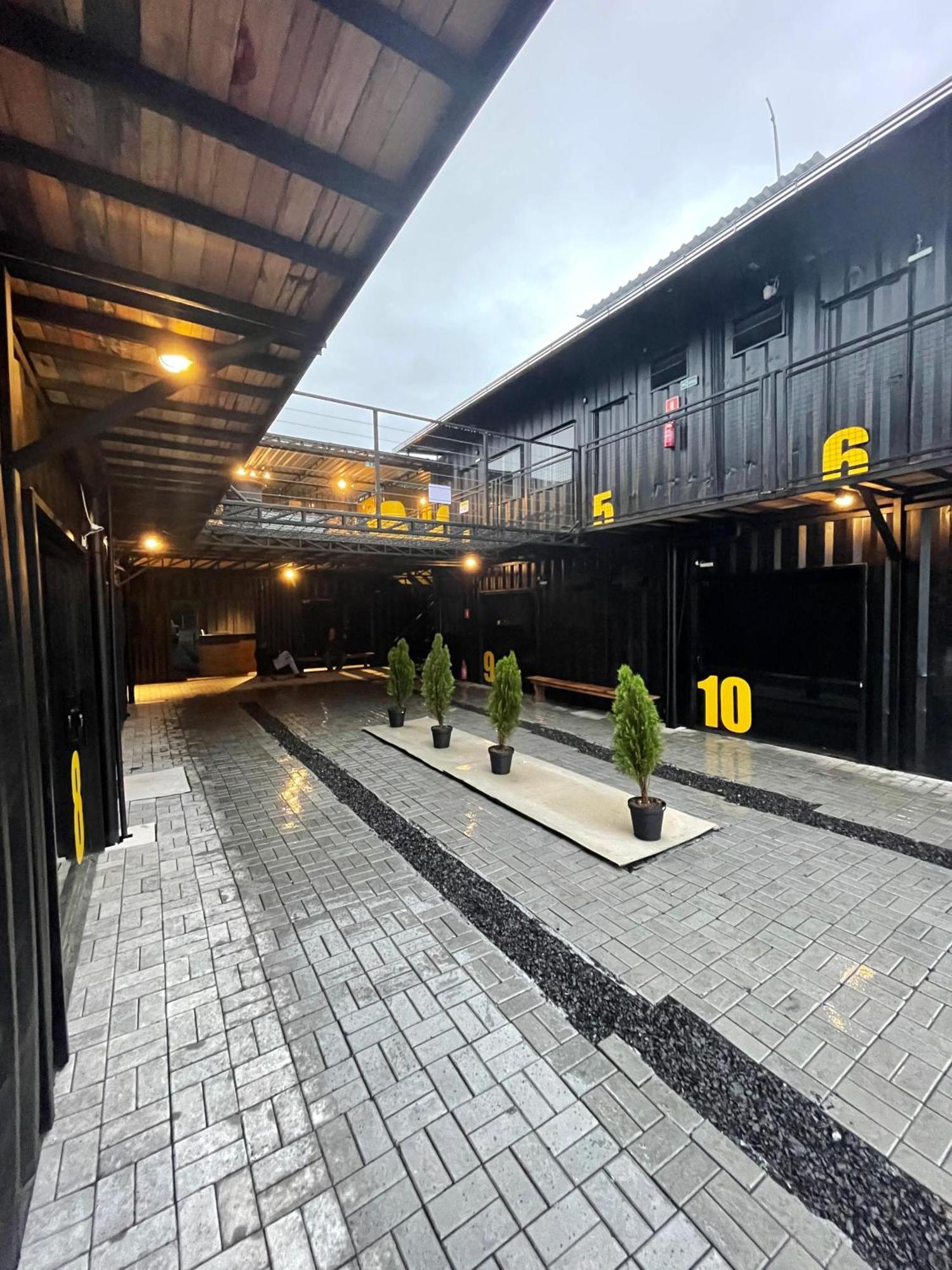 Moto Inn Урубиси Екстериор снимка